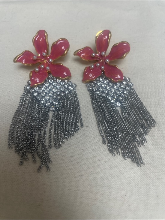 Source Unknown Jewelry - Vintage Coral Floral Earring w/ Cascade Rhinestones